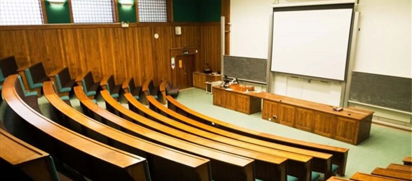 Κυβέρνηση σε ανεμβολίαστους φοιτητές: Τέλος η δωρεάν εκπαίδευση - Θα πληρώνετε δύο rapid test την εβδομάδα